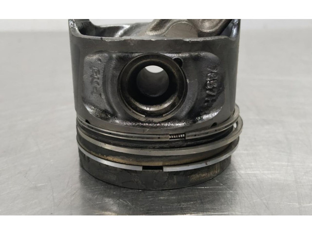 Поршень с шатуном 7657H Dacia Logan II