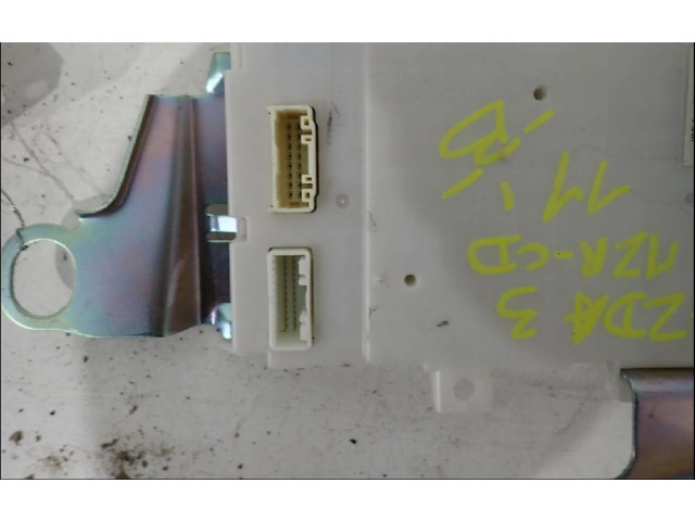 Pojistková skříňka BES666760 Mazda 3 II 2011