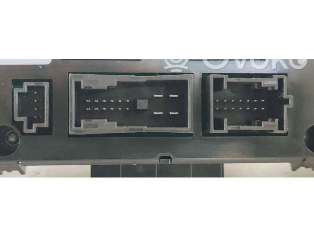 Блок управления климат-контролем 2048300590   Mercedes-Benz GLK (X204)