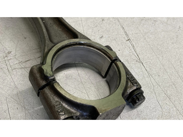 Поршень с шатуном Skoda Roomster (5J) для дизельного двигателя 1.6