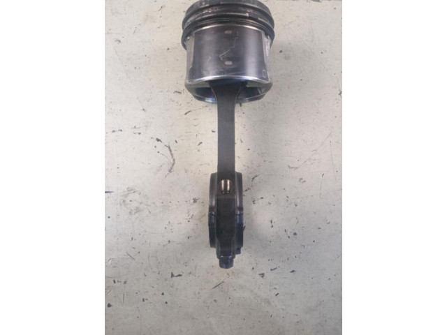 Píst    Ford Transit -  Tourneo Connect     