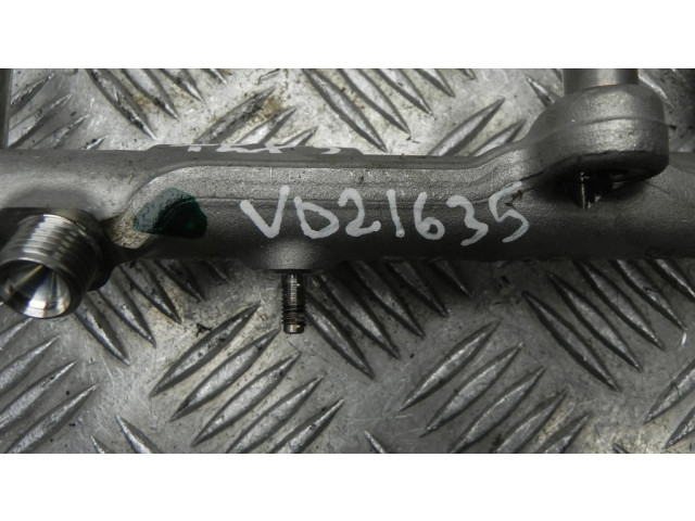 Vstřikovací lišta 8694197 BMW 2 F22 F23 pro benzínový motor 1.5