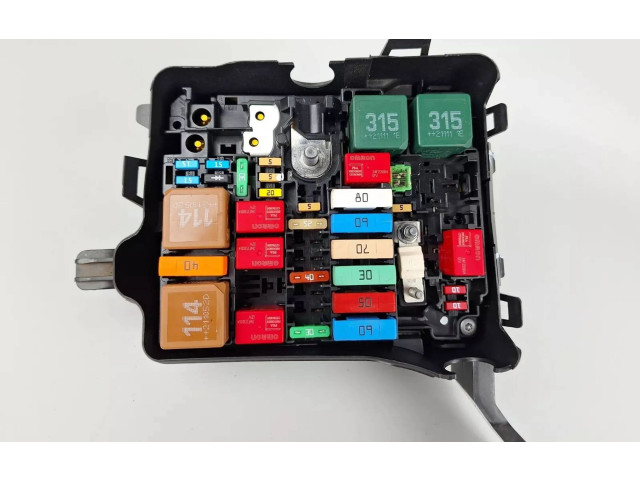 Pojistková skříňka 9824510780 Peugeot 208 2020