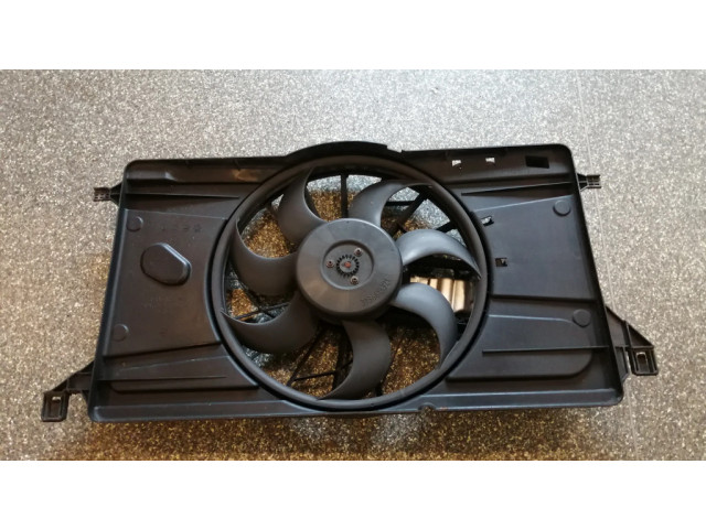 Вентилятор радиатора     3M5H8C607UH    Ford Focus 1.6