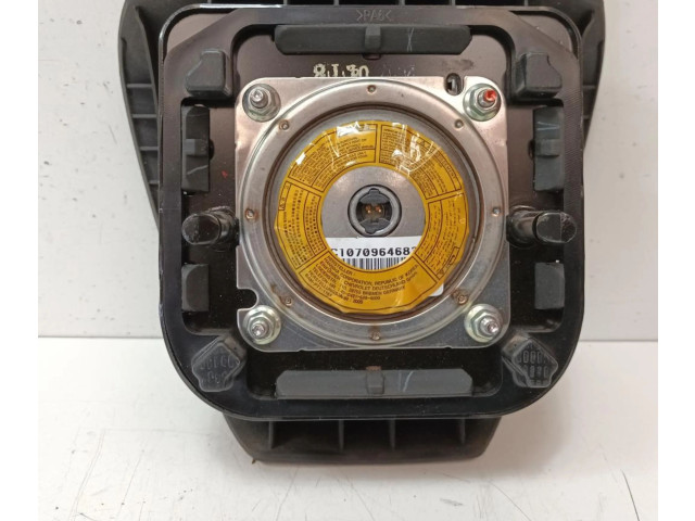 Надувная подушка для передней двери Chevrolet Meriva  2002 - 2012 года 96809649      