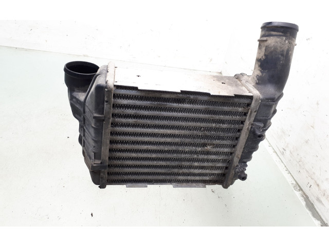 Интеркулер  059145806, 157581213   Audi A4 S4 B5 8D 2.5
