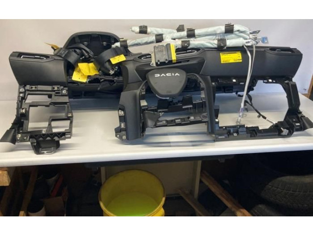 Блок подушек безопасности 985100472R, A3C10773800 Dacia Jogger