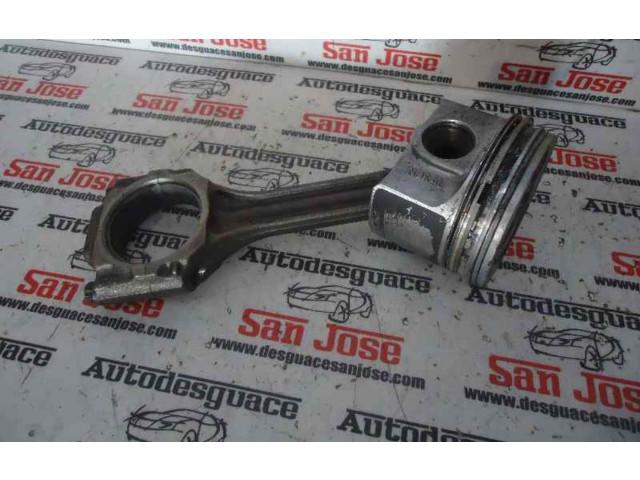 Поршень с шатуном 03G121113A Skoda Octavia Mk2 (1Z)