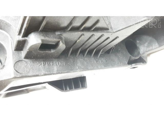 Механизм переключения передач (кулиса) (в салоне)