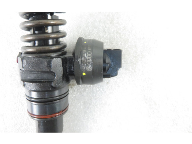 Vstřikovač 0414720213, 038130073AQ Volkswagen Sharan AUY