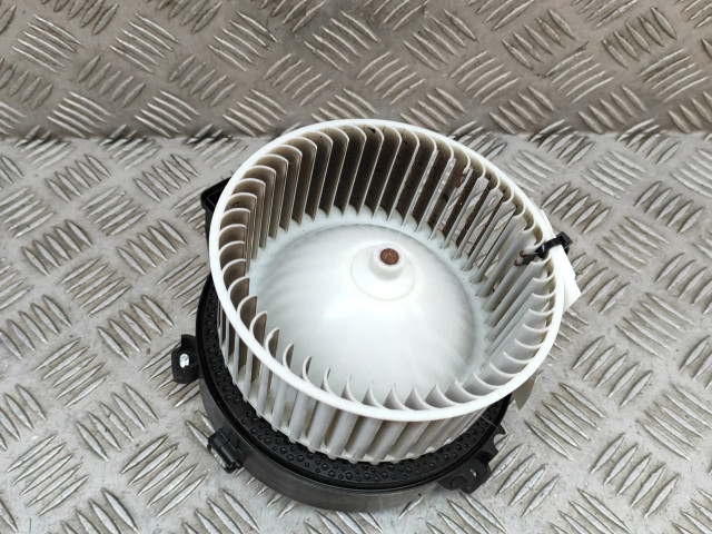 Вентилятор печки    F011500123, 0130309504   Volvo XC60