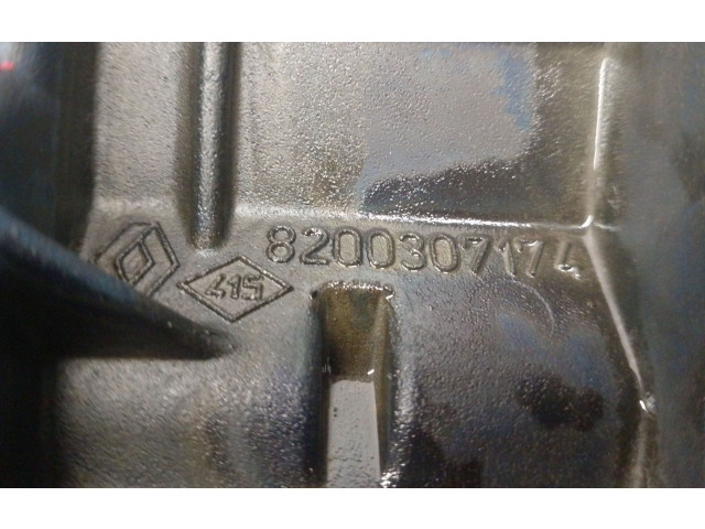 Масляный насос K9K A8 8200307174 Renault Kangoo II