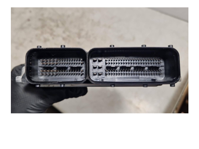 Řídící jednotka 03G906016HN, 1039S10847 Volkswagen Caddy 2005