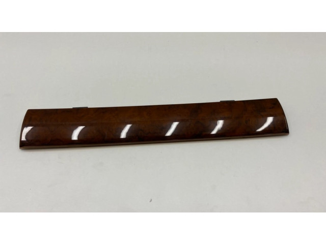 Отделочный щит панели (центральный)