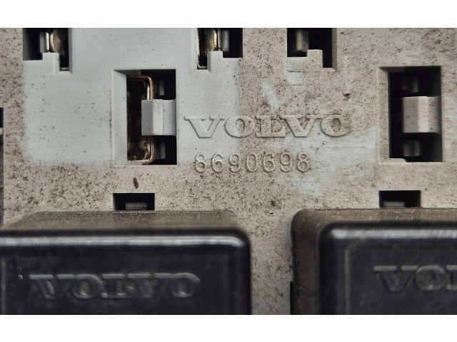 Модуль управления BSM 8690698 Volvo V70