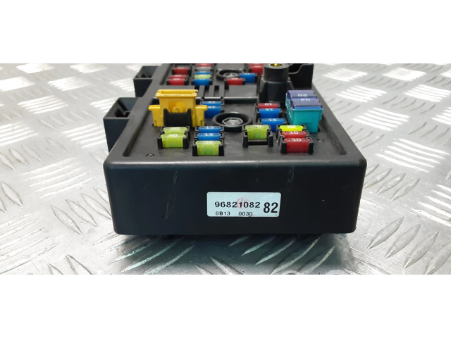 Pojistková skříňka 9682108282 Chevrolet Captiva 2008