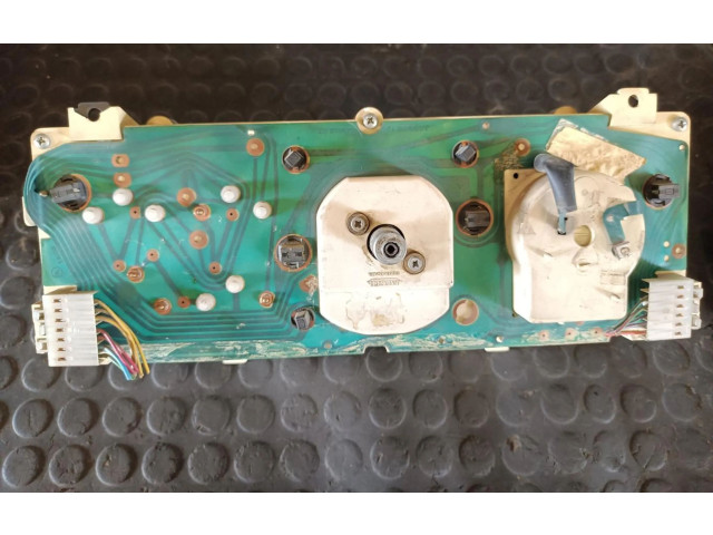 Přístrojová deska Nissan Patrol 160 19414502