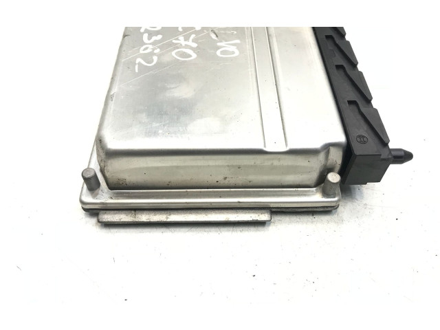 Блок управления двигателя 08675760, K2362   Volvo XC70