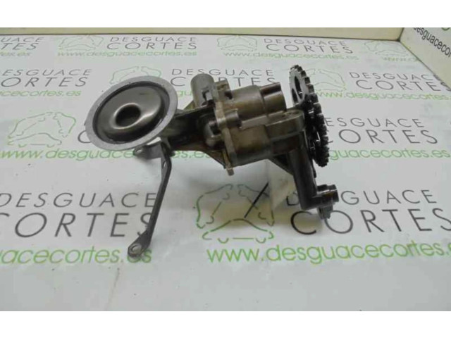 Масляный насос   030115105E  Volkswagen Golf III 