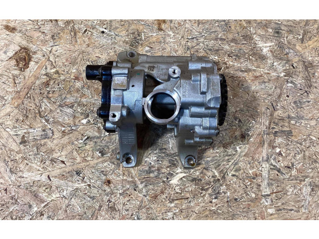 Масляный насос   851375607  BMW 3 F30 F35 F31 