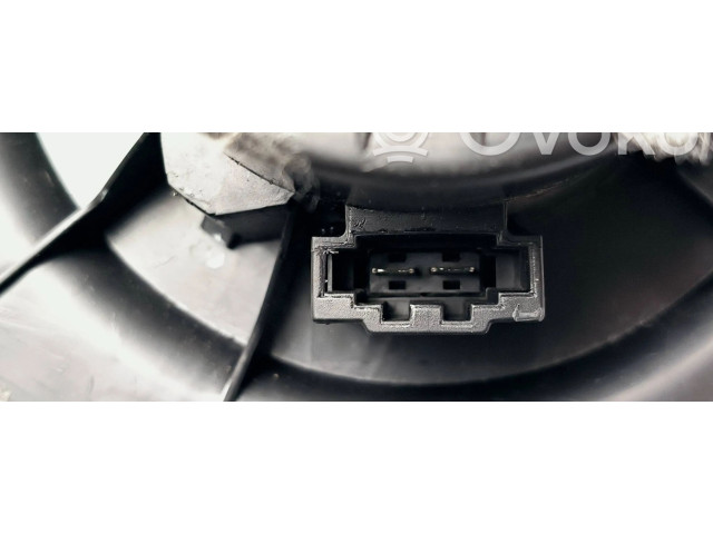 Вентилятор печки 6R1819015 Skoda Rapid (NH)