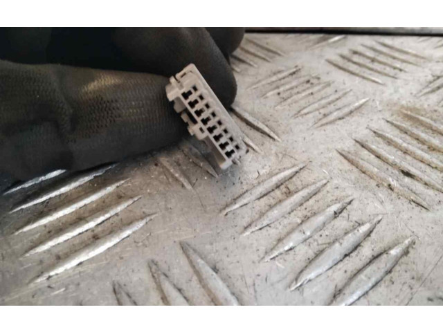 Зеркало электрическое Nissan Primera 1997 - 1999 года