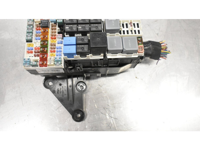 Блок предохранителей GK2T-14401-AHB   Ford Transit Custom    