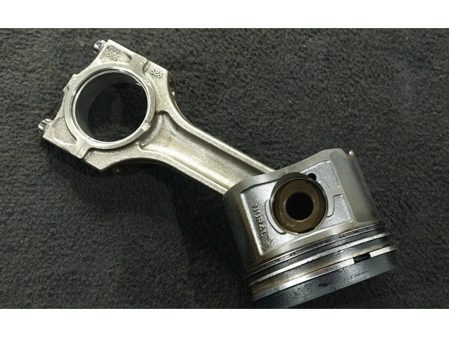 Píst BMW X5 E53 pro naftový motor 3.0