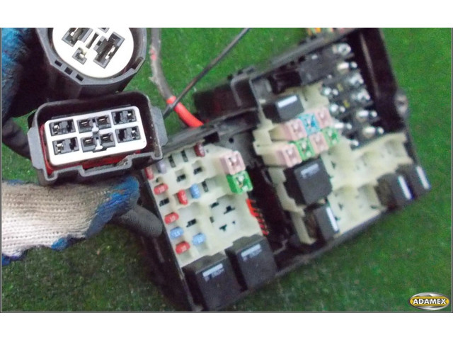 Блок предохранителей    Volvo C30    