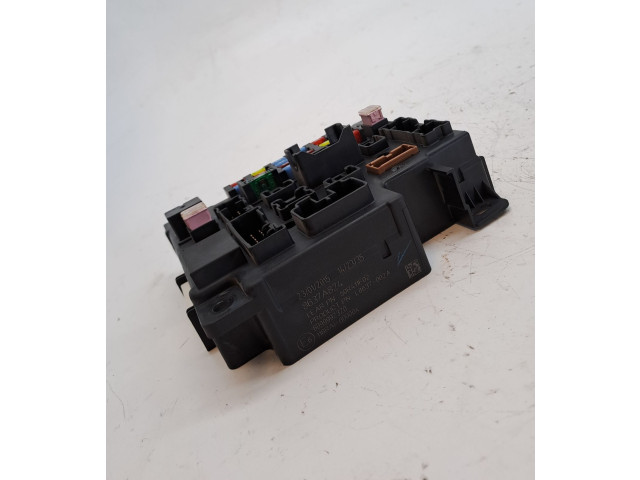 Блок предохранителей  8637A824, L8637002A   Citroen C-Crosser    