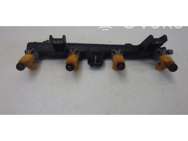 Топливная рампа 9655833580   Citroen C3  