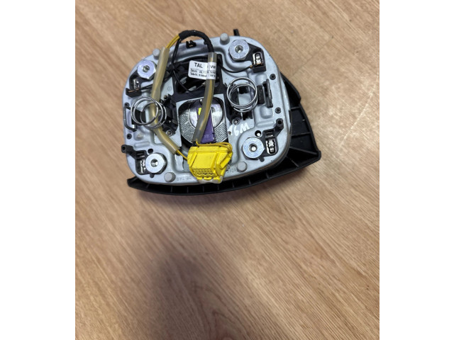 Подушка безопасности водителя 61982050C, 2K0880201L   Volkswagen Caddy