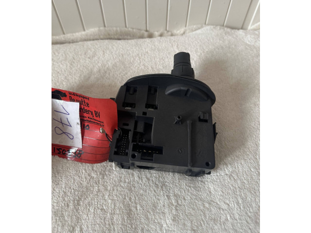 Ручка стеклоочистителей 88103007252   Renault Clio III