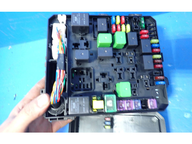 Блок предохранителей PR073-00000 Mitsubishi Lancer VIII