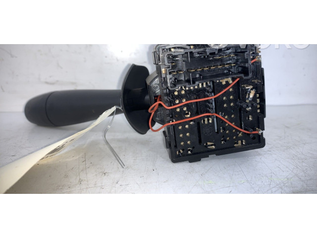 Ручка стеклоочистителей 8201168003 Dacia Logan II