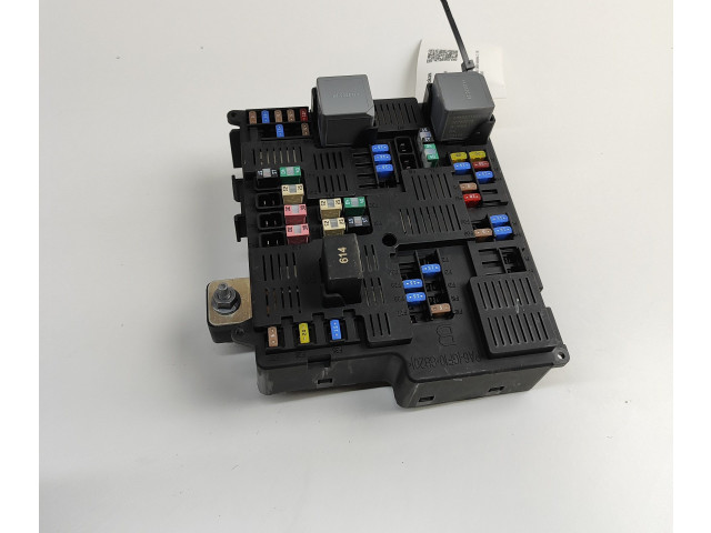 Блок предохранителей 31473772   Volvo XC90    