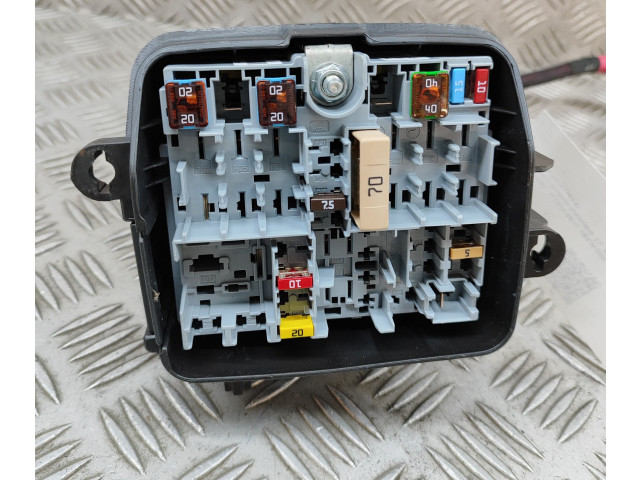 Pojistková skříňka 51987784 Alfa Romeo Giulia 2023