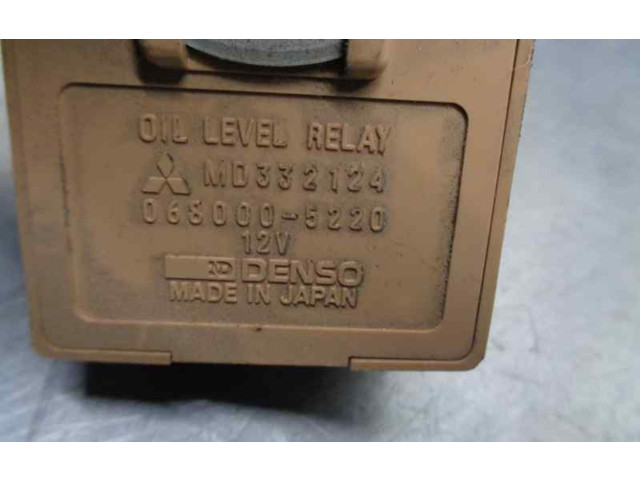 Блок предохранителей MD332124 Mitsubishi Space Wagon