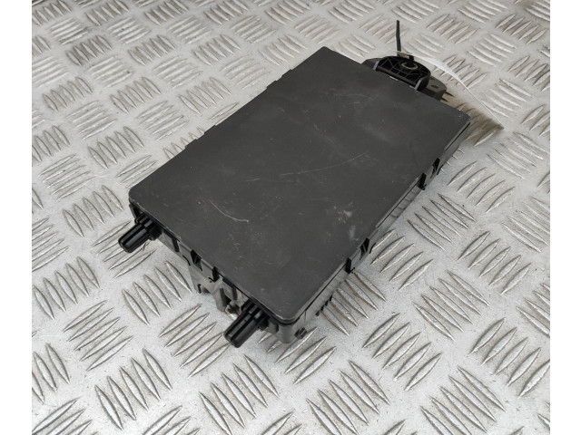 Блок предохранителей 31682732, 32315317   Volvo XC90    