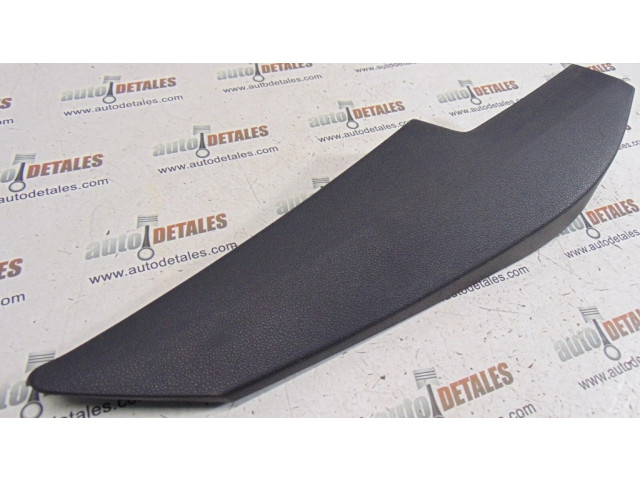 Другая деталь салона