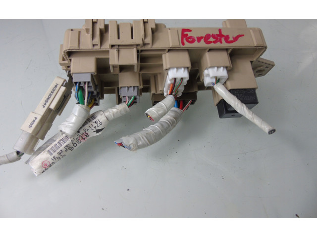 Блок предохранителей    Subaru Forester SG    