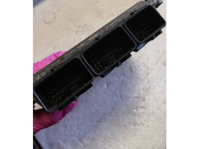 Řídící jednotka 8200243785, 1039S00598   Renault Master II 2007