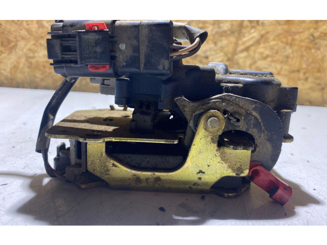 Zámek zadních dveří Chrysler Voyager 2003