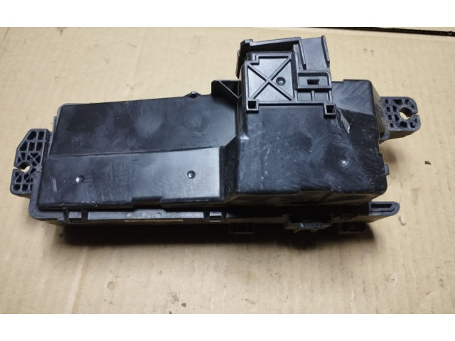 Pojistková skříňka SJA005 Honda Legend 2007