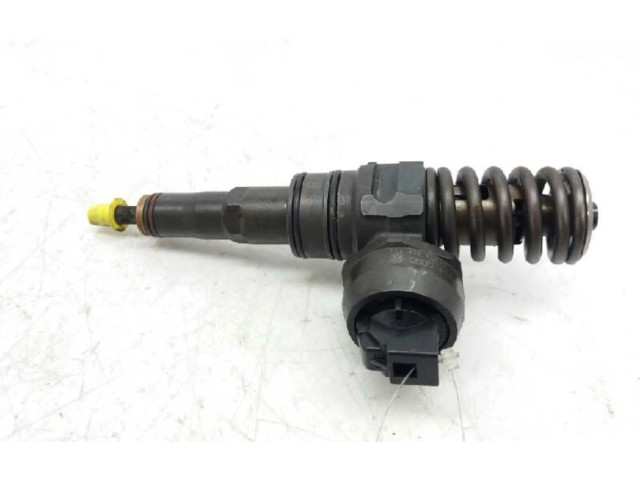 Форсунка 038130073AG Skoda Octavia Mk2 (1Z)