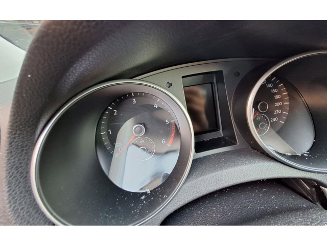 Панель приборов 5K0920870G Volkswagen Golf VI
