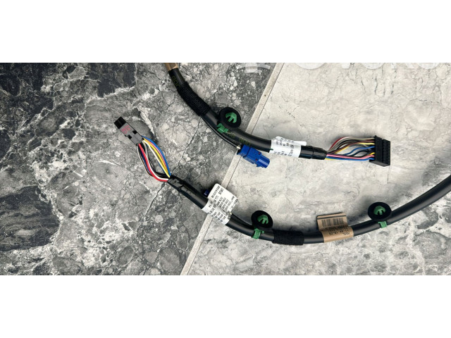 Zpětné zrcátko  Lamborghini Urus 2022  4M0616039BF  