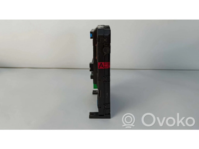 Блок комфорта 1617304880, 9819850080 Peugeot 2008 I