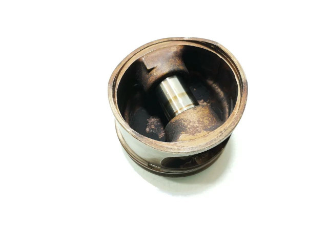  Поршень B 5252 FS   Volvo S70  V70  V70 XC  