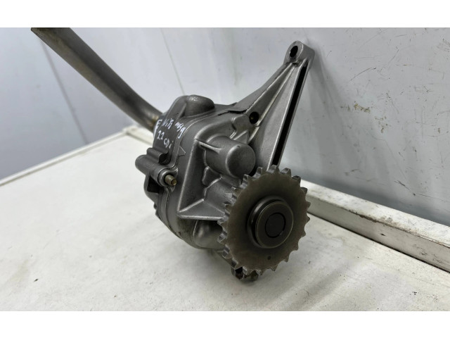 Масляный насос   6111810201, a6121810047  Mercedes-Benz Vito Viano W639 